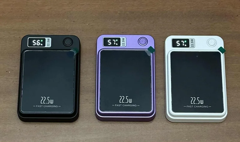 Повербанк 20000mAh черный/фиолетовый/белый с магнитом