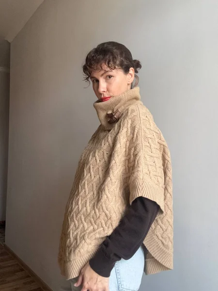 Пончо Massimo Dutti