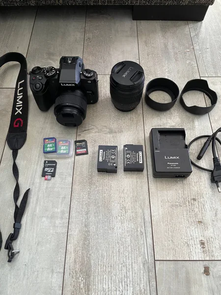 Камера Panasonic Lumix G80 с двумя объективами и аксессуарами