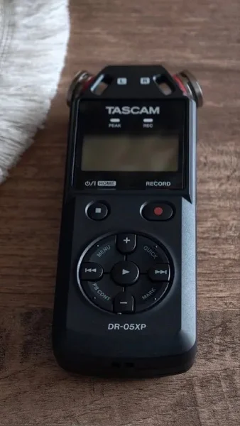 Портативный аудиорекордер TASCAM DR-05XP