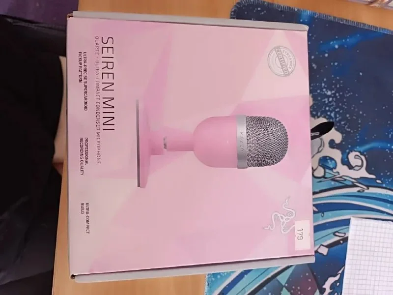 Микрофон Razer Seiren Mini