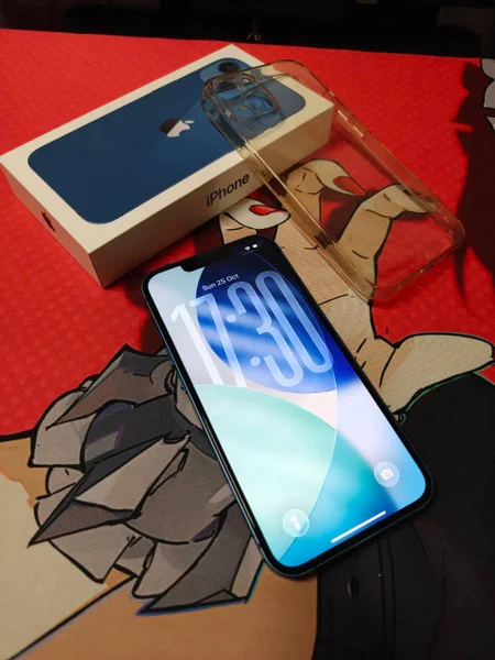 iPhone 13