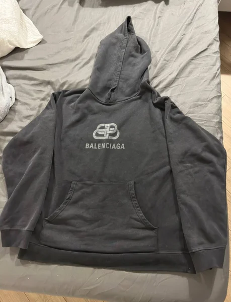 худи унисекс Balenciaga