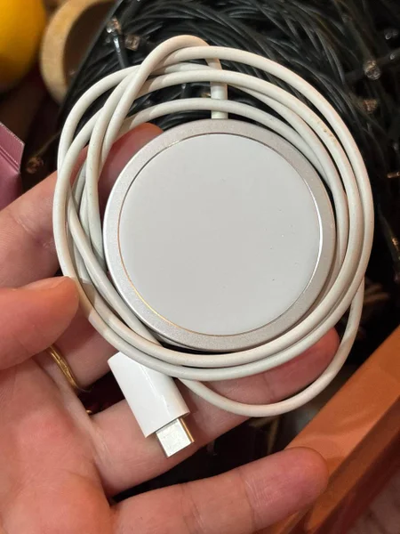 Зарядка Apple MagSafe