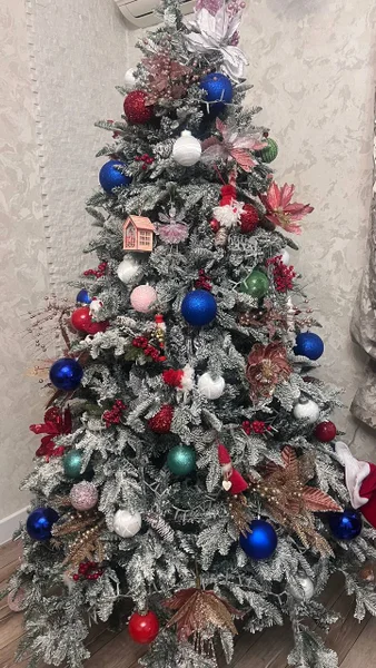 Искусственная елка