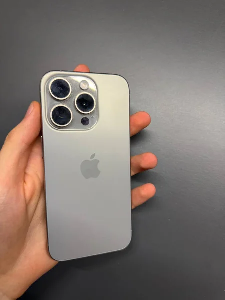 iPhone 15 Pro Natural Titanium