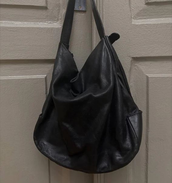кожаная сумка cochinelle, покупалась за около ≈250€