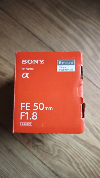 Объектив Sony FE 50mm f/1.8
