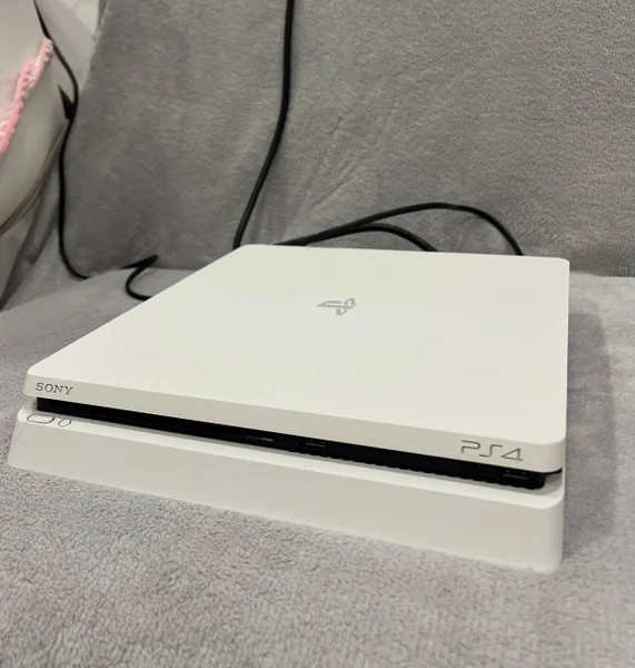 PlayStation 4 Slim 500GB Белый