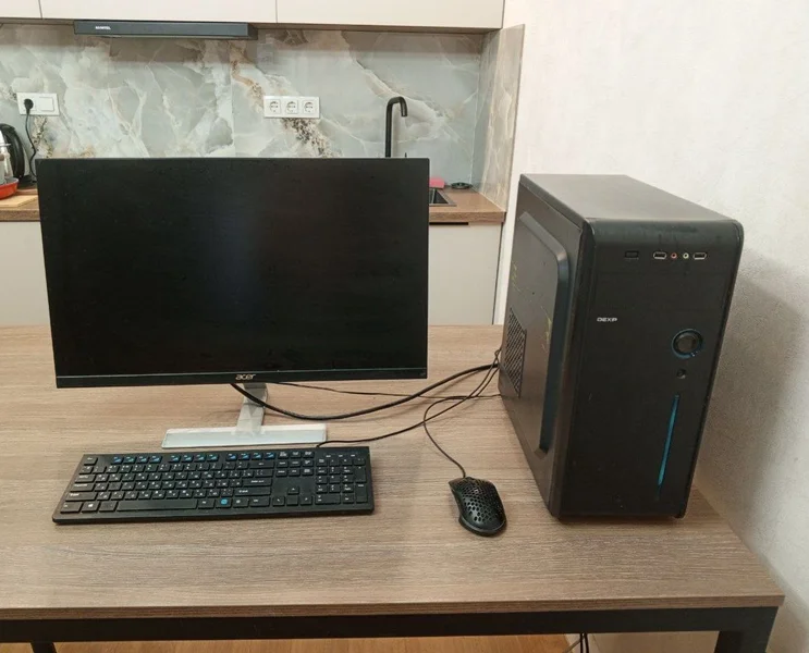 Игровой ПК с монитором и периферией