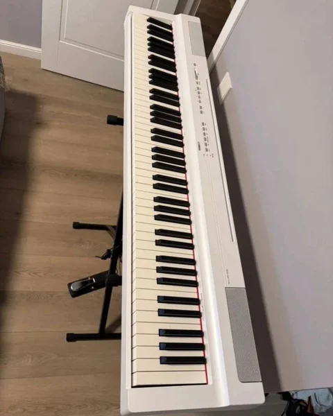 Цифровое пианино Yamaha P-125a