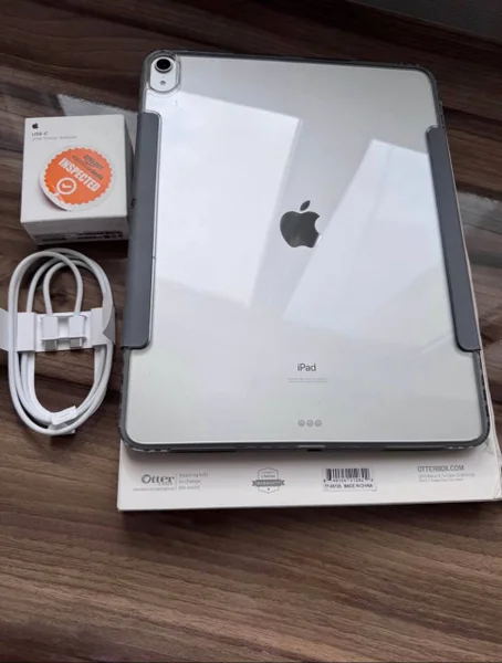 Планшет Apple iPad