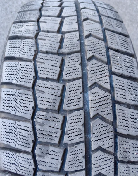 Комплект зимних шин Dunlop 225/55 R19