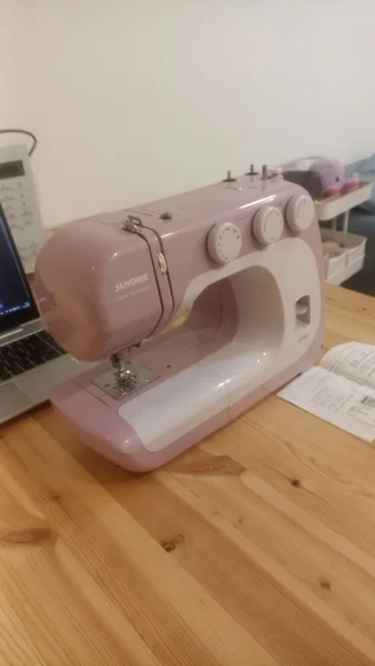 Швейная машинка Janome