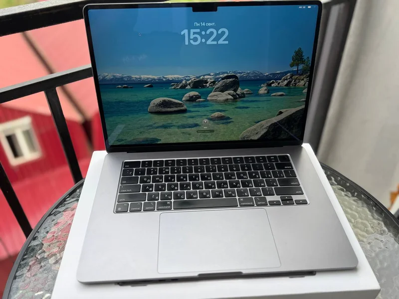 MacBook Air 15” M2 2023