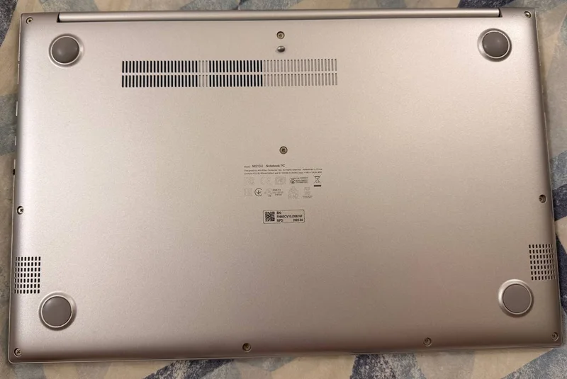 ASUS VivoBook.