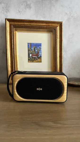 Портативная колонка House of Marley Roots Solar