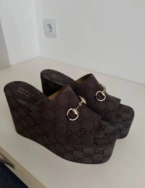 Сабо Gucci Carmen 39EU