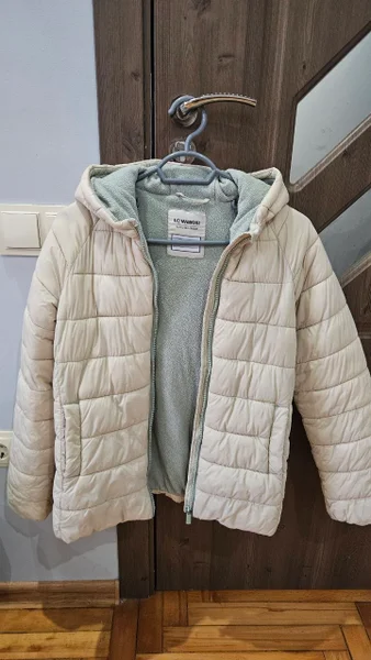 Шуба и спальный мешок — fur coat, sleeping bag