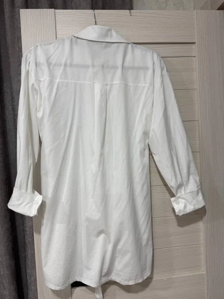 Белая удлиненная рубашка Cottone — lab coat