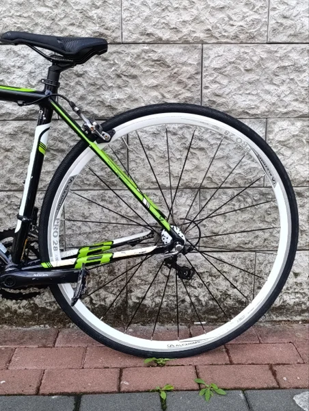 Шоссейный велосипед Cannondale