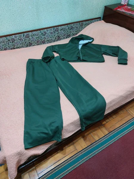 Костюм XXL болотный — sleeping bag, sweatshirt, stretcher