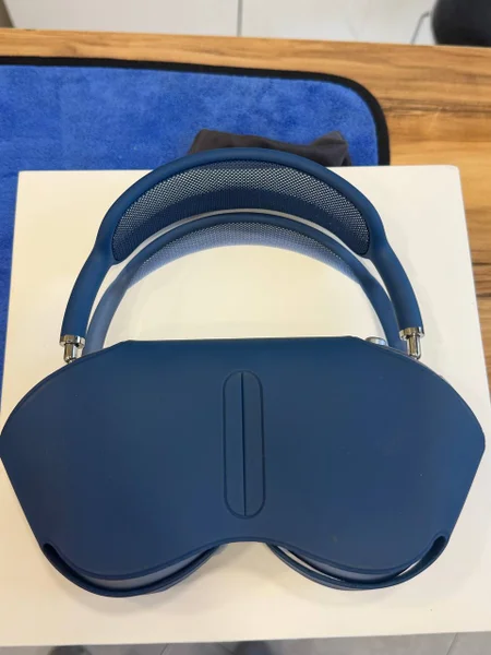 Наушники Apple AirPods Max — backpack, purse, mailbag