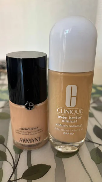 Набор тональных кремов Armani Luminous Silk и Clinique Even Better — lotion, perfume, sunscreen