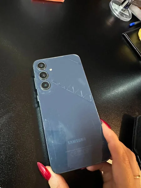 Samsung Galaxy A55 5G 256GB/8GB — remote control