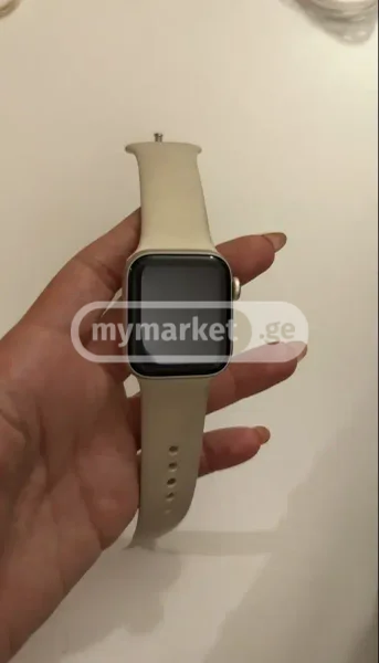 Apple Watch SE 3 — digital watch