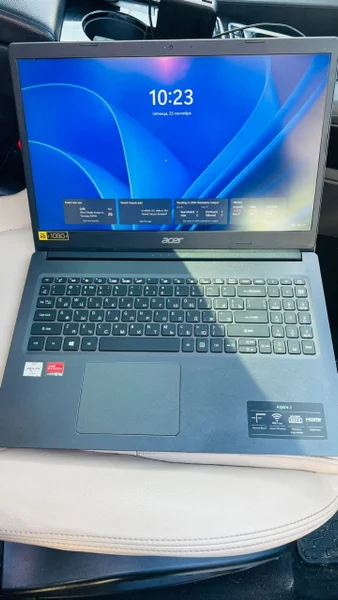 Ноутбук — notebook, laptop, space bar