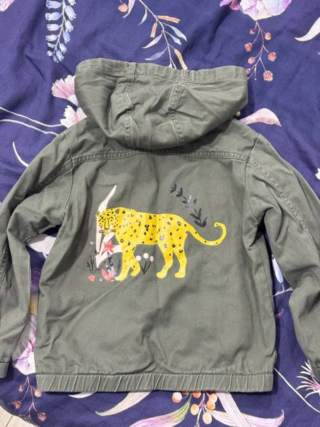 Джинсовая куртка для девочки 98/104 см — sweatshirt