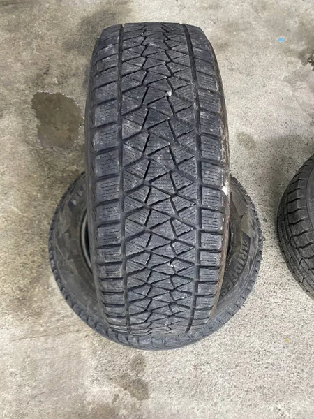 Автомобильное колесо — car wheel, manhole cover