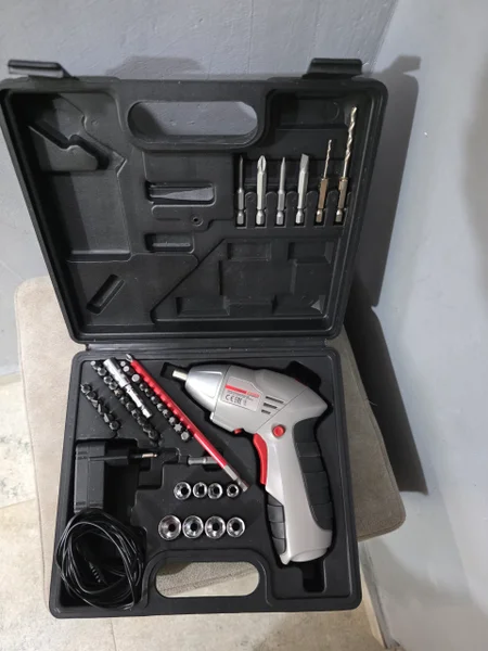Электроотвертка — carpenter's kit