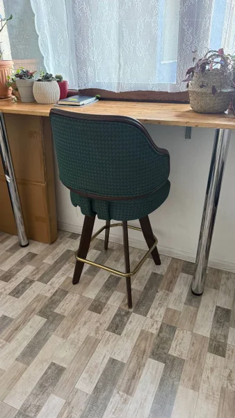 Стул с вращающимся сиденьем — dining table, rocking chair, folding chair