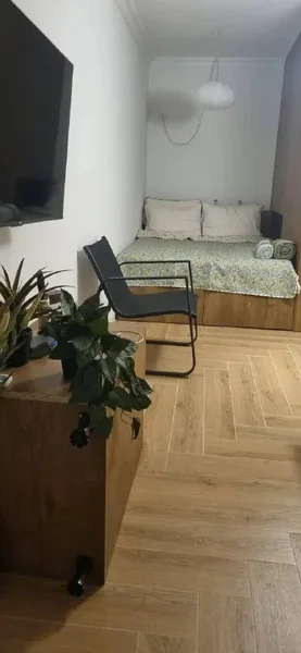 Квартира в ЖК Blue Sky Tower, ул — studio couch, dining table