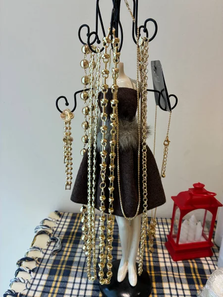 Безопасная булавка и крючок — safety pin, hook, chime
