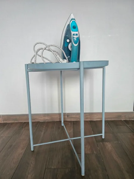 Столик IKEA — dining table