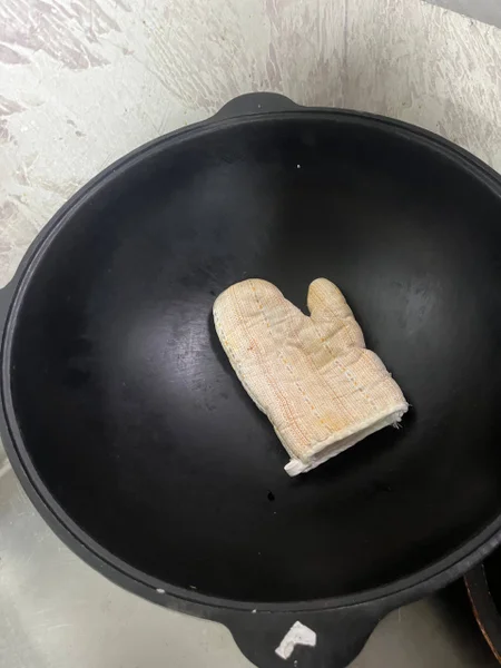 Чугунный казан 16 литров с крышкой — wok, frying pan