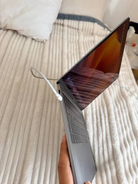 MacBook Pro 2017 250GB — Windsor tie