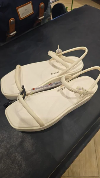 Сандалии Crocs — running shoe, sandal