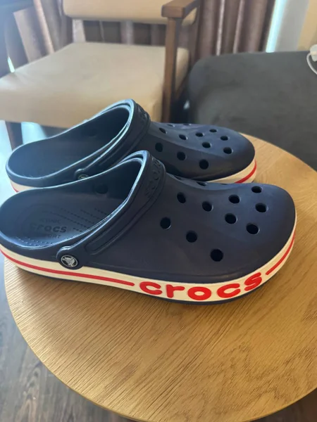 Crocs M11 — sandal, clog
