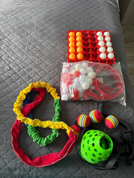 Набор игр и аксессуаров для развлечений — abacus, maraca