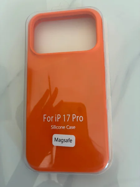 Чехол Silicone Case Magsafe для iPhone 17 Pro — iPod, sunscreen