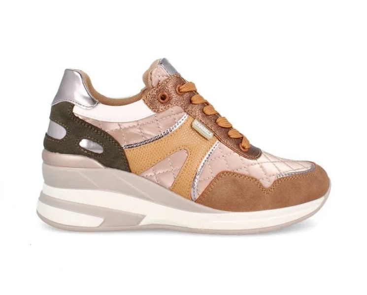 Женские кроссовки на танкетке DNG — running shoe