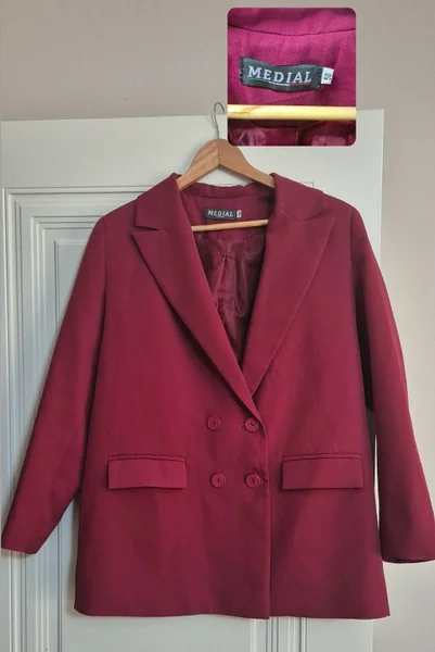Малиновый пиджак — trench coat