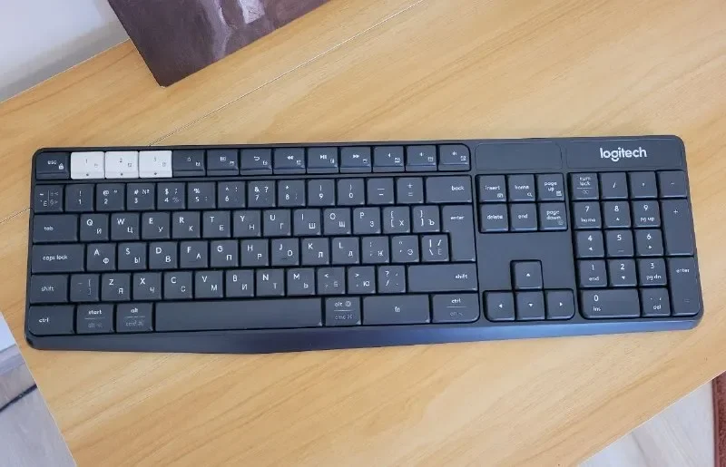 Bluetooth клавиатура Logitech K375s — space bar, computer keyboard