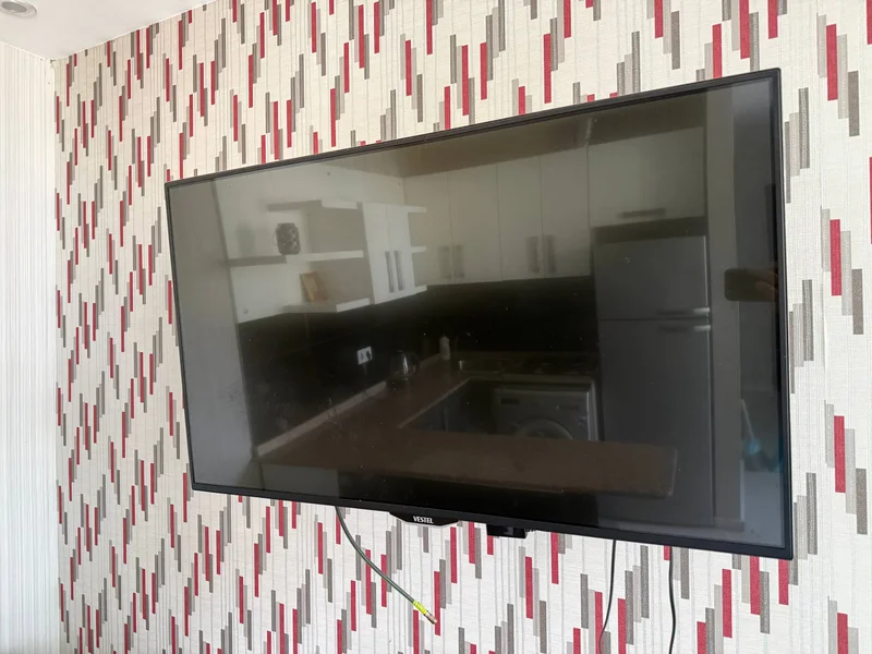 Телевизор 42 дюйма Vestel 3D SMART с приставкой Xiaomi — cinema, entertainment center