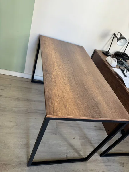 Офисный стол — dining table, binder