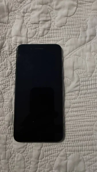 iPhone 7 Plus 32GB — wallet